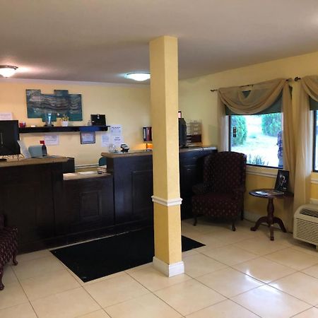 Executive Garden Titusville Hotel Esterno foto