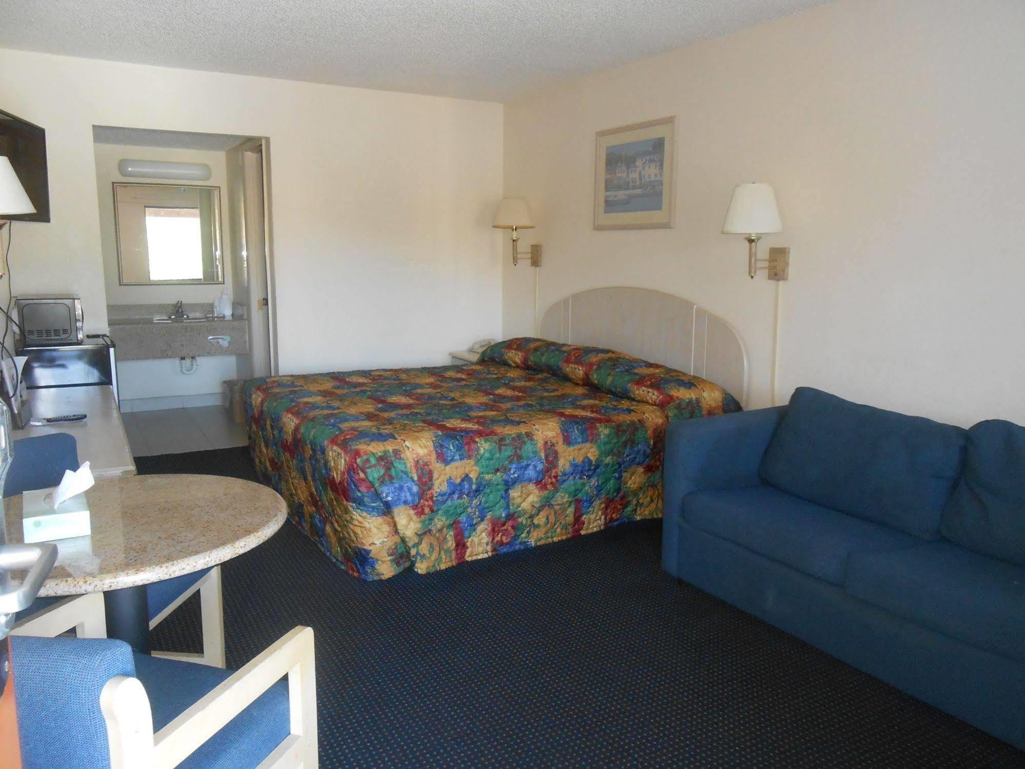 Executive Garden Titusville Hotel Esterno foto