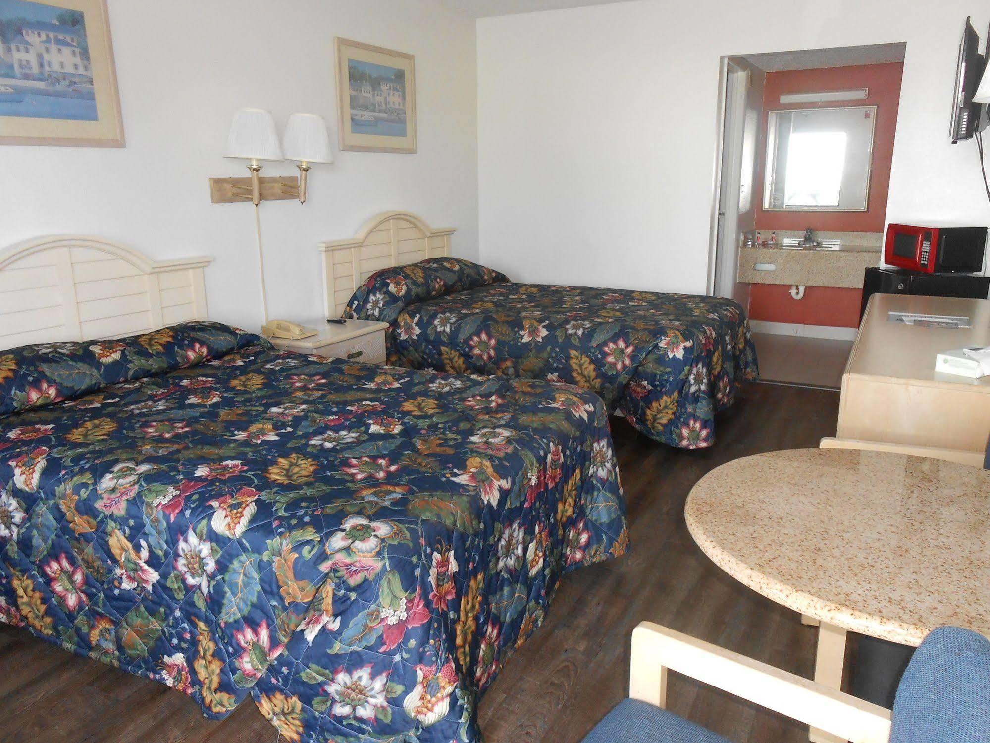 Executive Garden Titusville Hotel Esterno foto