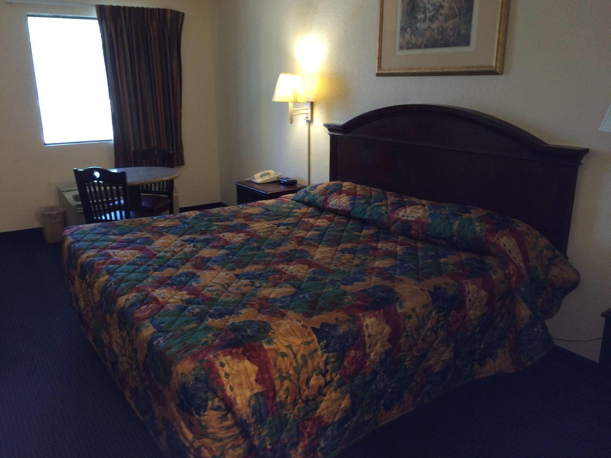 Executive Garden Titusville Hotel Esterno foto