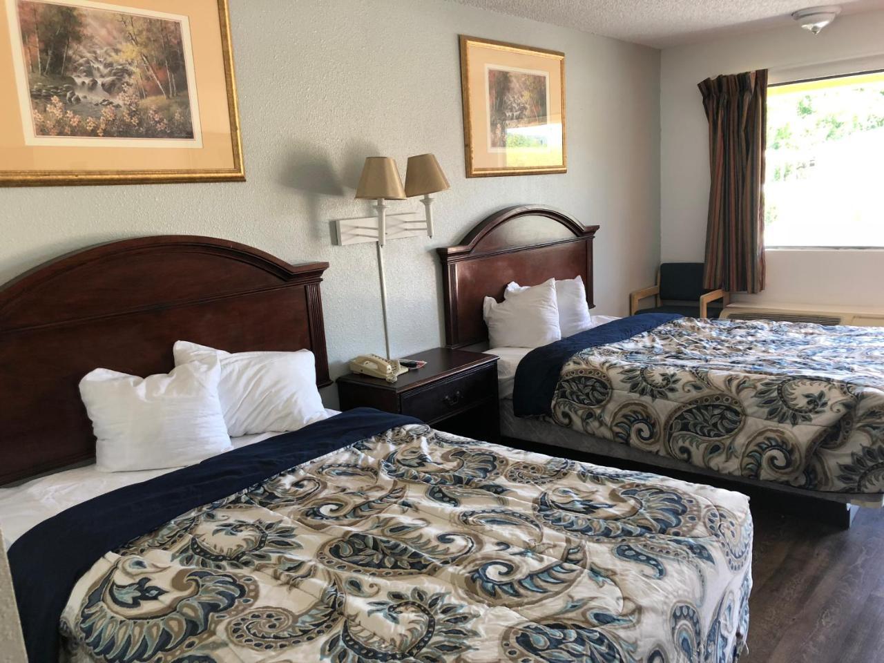 Executive Garden Titusville Hotel Esterno foto