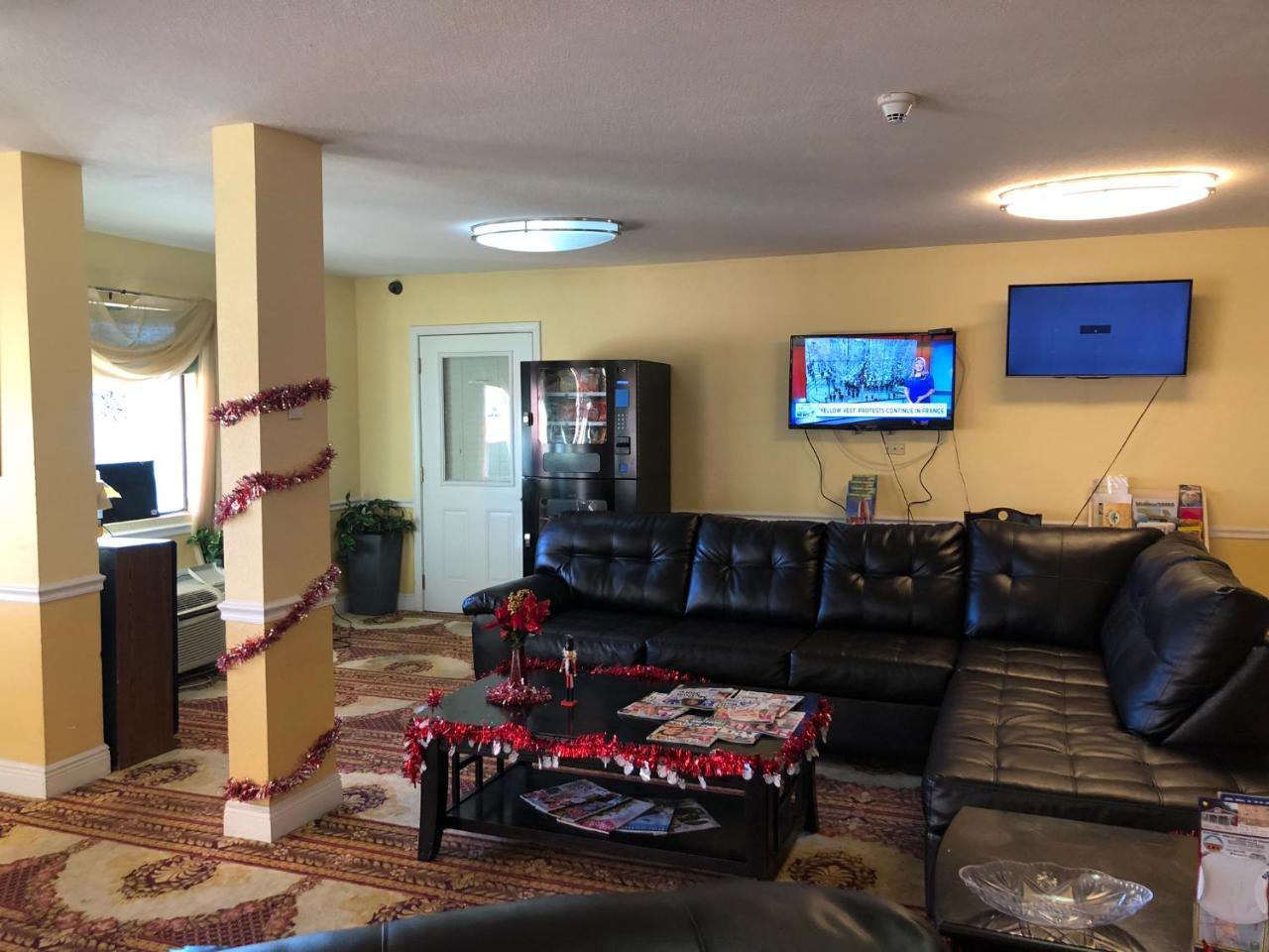 Executive Garden Titusville Hotel Esterno foto